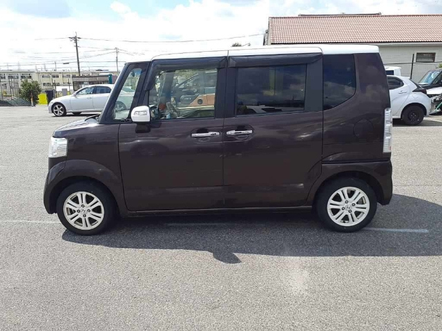 HONDA N BOX 2017