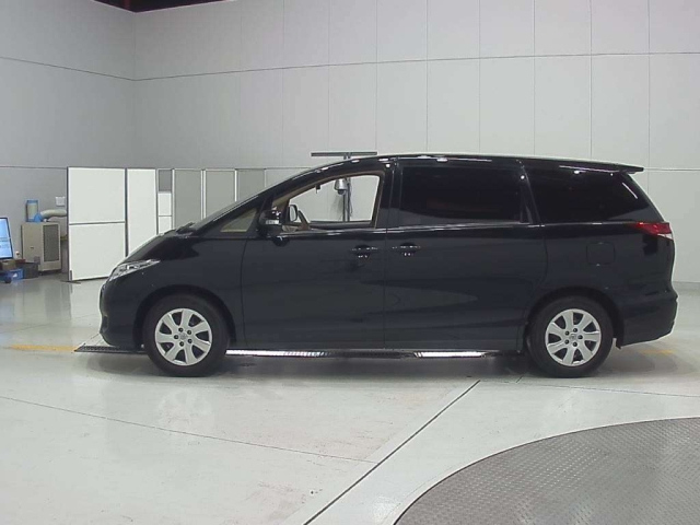 TOYOTA ESTIMA 2015