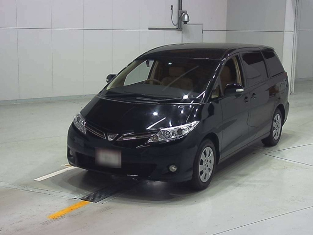 TOYOTA ESTIMA 2015