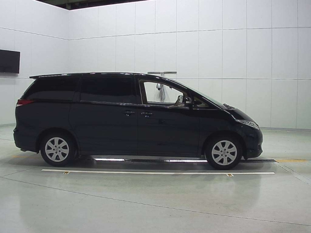 TOYOTA ESTIMA 2015
