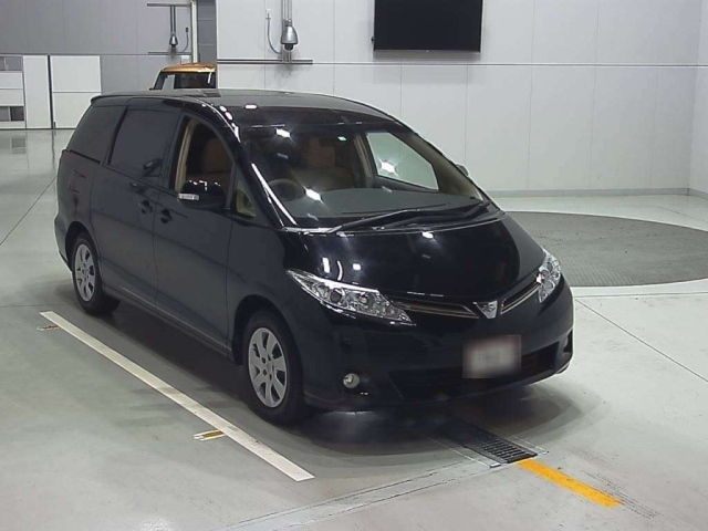 TOYOTA ESTIMA 2015