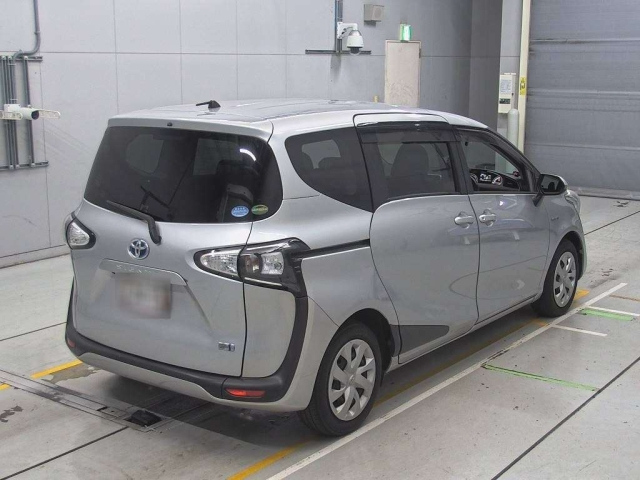 TOYOTA SIENTA 2016