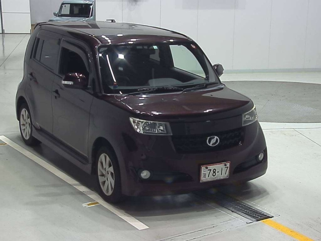 TOYOTA BB 2012