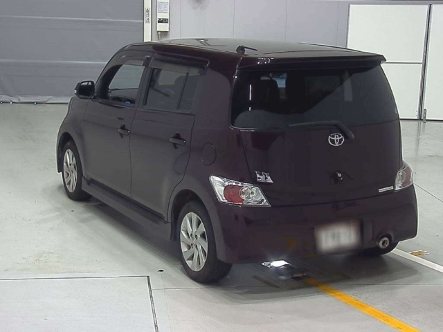 TOYOTA BB 2012