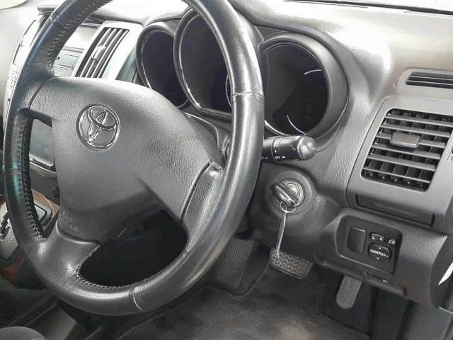 TOYOTA HARRIER 2008