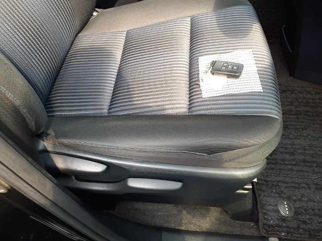 TOYOTA NOAH 2015