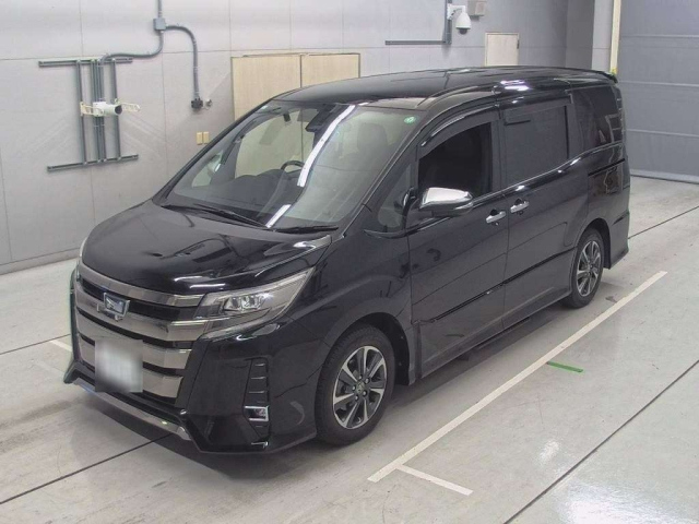 TOYOTA NOAH 2021