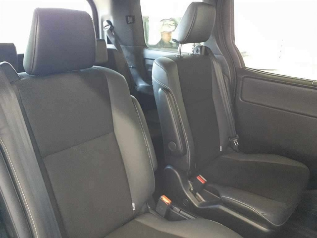 TOYOTA NOAH 2021