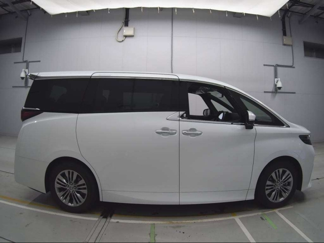 TOYOTA ALPHARD 2023