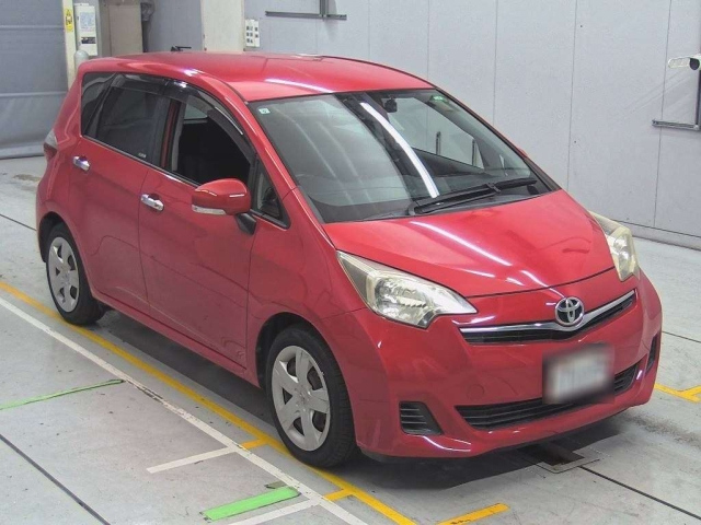 TOYOTA RACTIS 2011