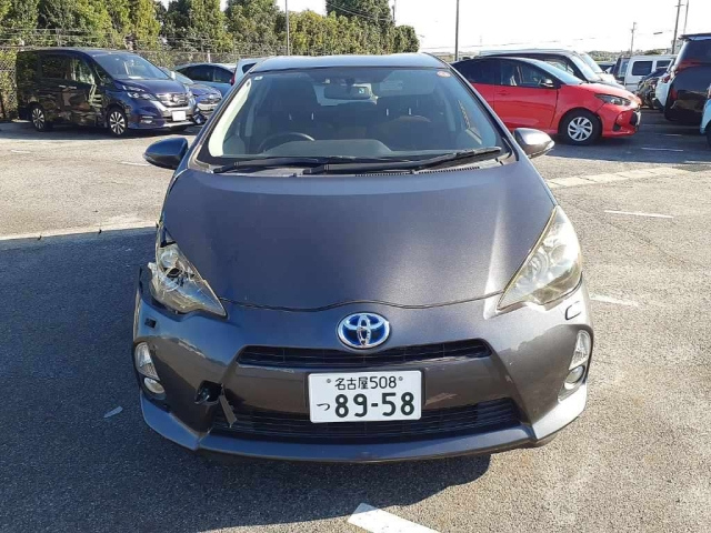 TOYOTA AQUA 2013