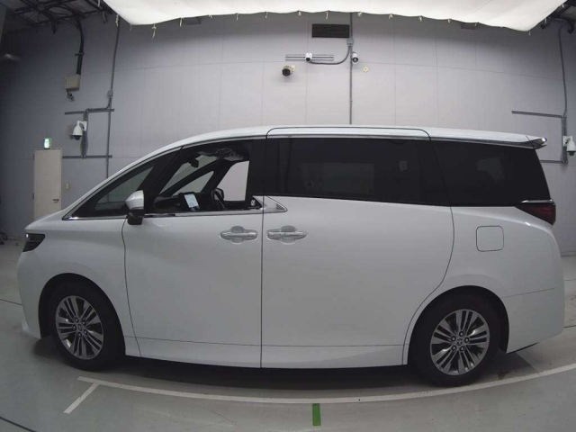 TOYOTA ALPHARD 2023