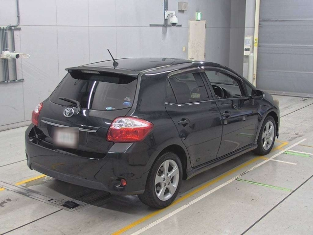 TOYOTA AURIS 2010