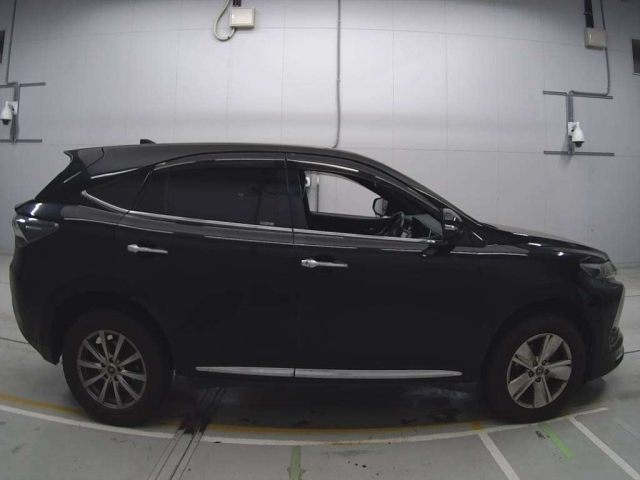 TOYOTA HARRIER 2014