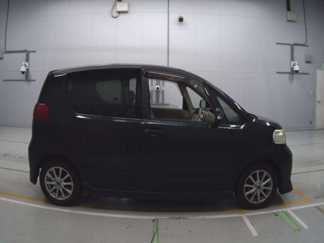 TOYOTA PORTE 2010