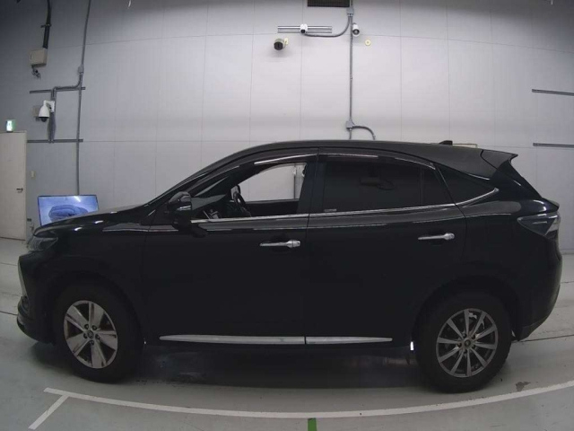 TOYOTA HARRIER 2014