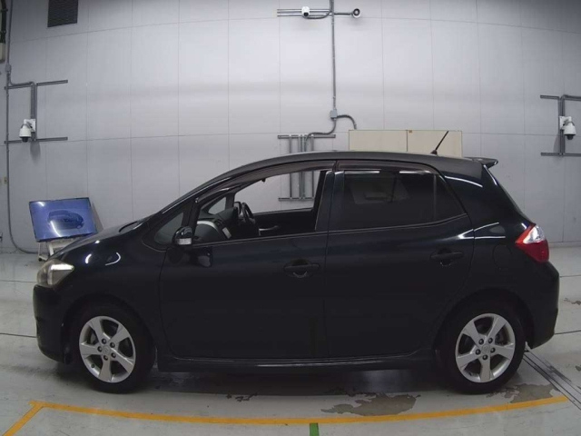 TOYOTA AURIS 2010