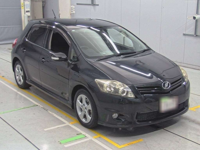 TOYOTA AURIS 2010