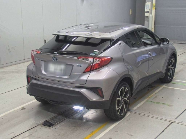 TOYOTA C-HR 2017
