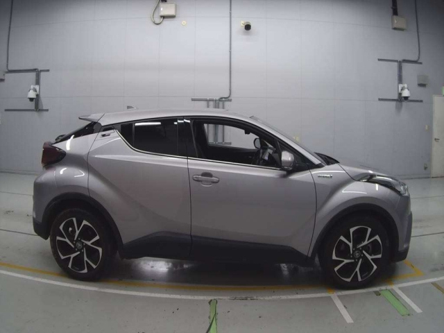 TOYOTA C-HR 2019