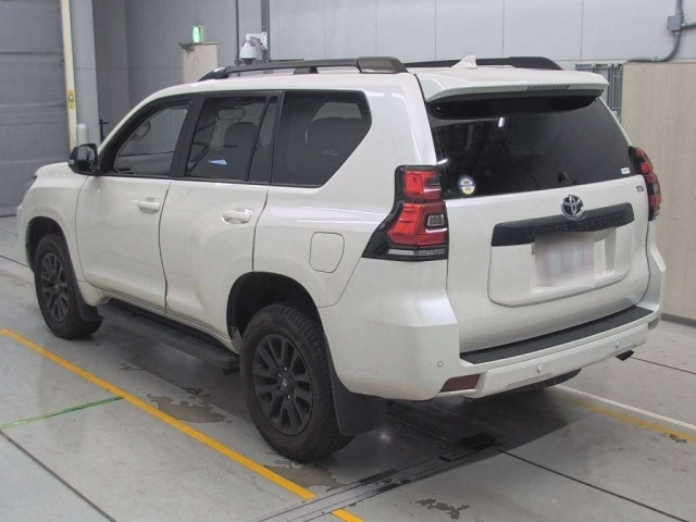 TOYOTA LAND CRUISER PRADO 2022