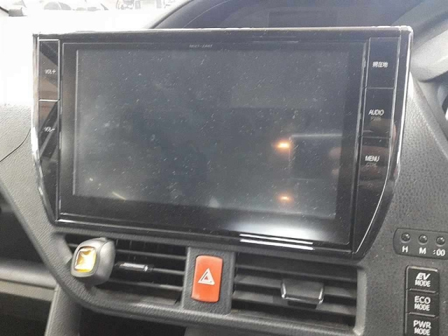 TOYOTA NOAH 2016