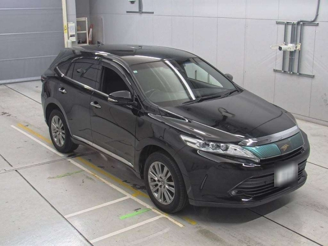 TOYOTA HARRIER 2017