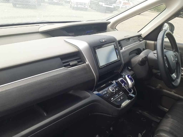 HONDA FREED 2017