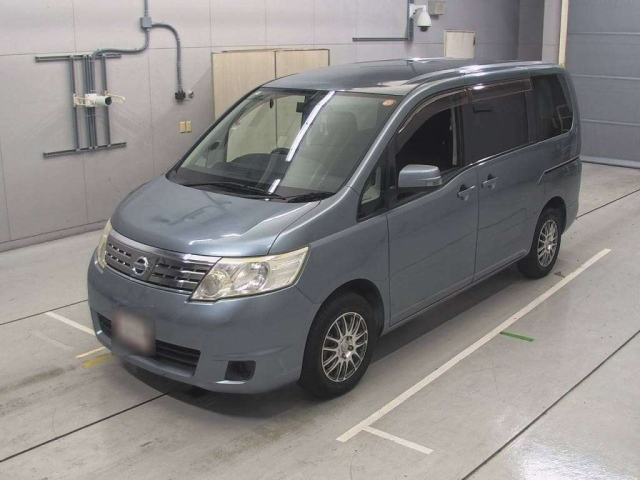 NISSAN SERENA 2010