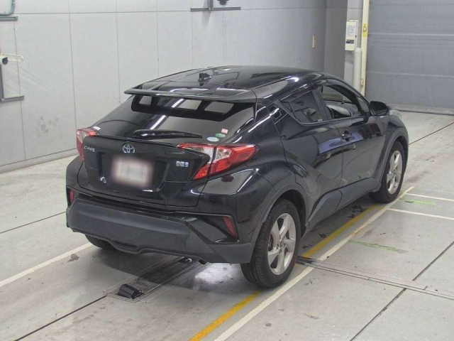 TOYOTA C-HR 2017