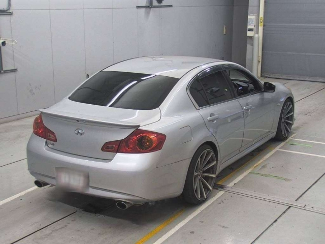 NISSAN SKYLINE 2010