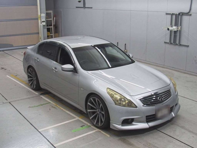 NISSAN SKYLINE 2010