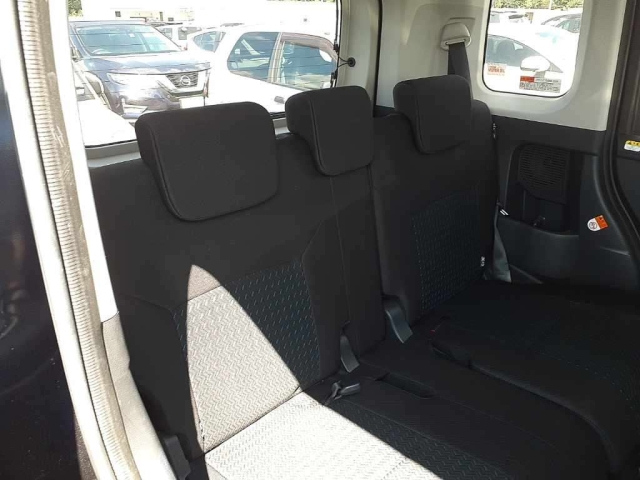 TOYOTA ROOMY 2021