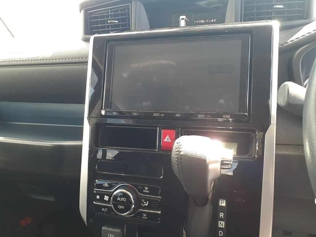 TOYOTA ROOMY 2021