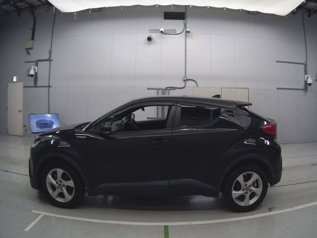 TOYOTA C-HR 2017