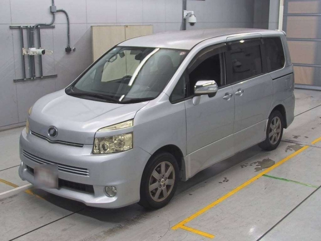 TOYOTA VOXY 2008
