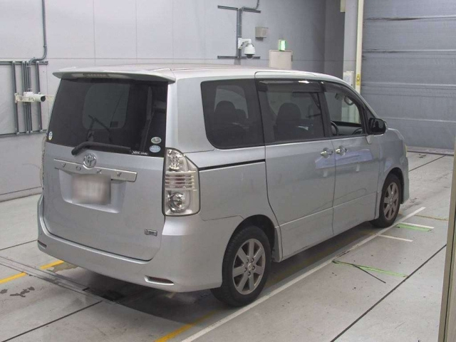 TOYOTA VOXY 2008