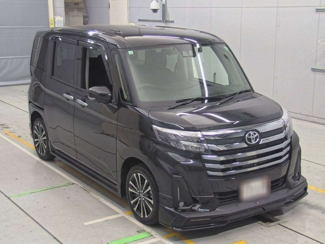 TOYOTA ROOMY 2023