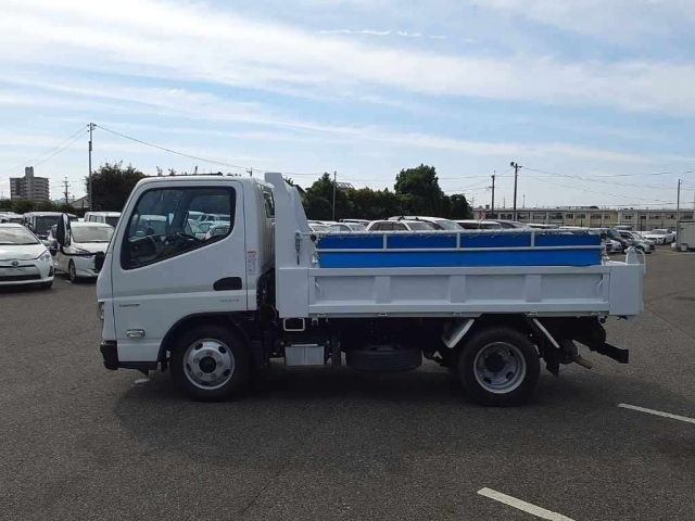 MITSUBISHI CANTER 2022
