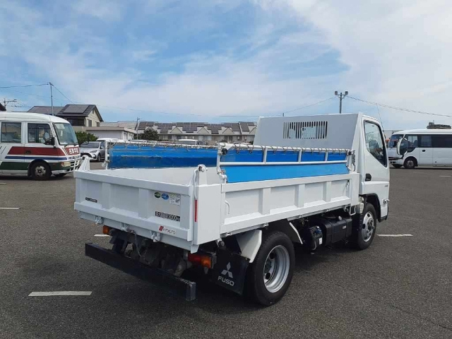 MITSUBISHI CANTER 2022