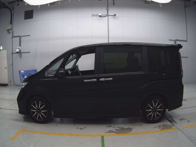 HONDA STEP WAGON 2016