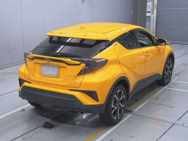 TOYOTA C-HR 2017