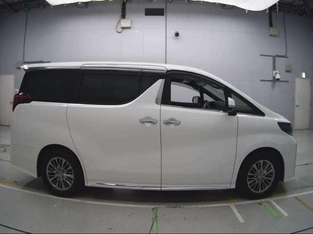 TOYOTA ALPHARD 2022