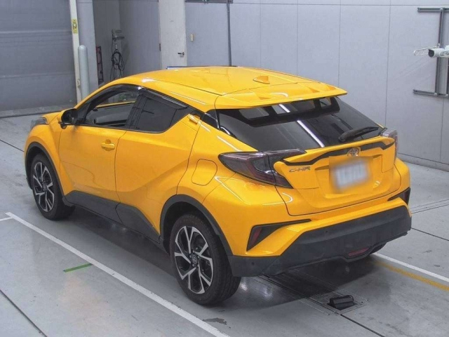 TOYOTA C-HR 2017