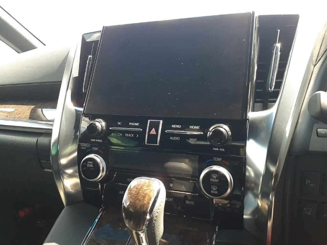 TOYOTA ALPHARD 2022