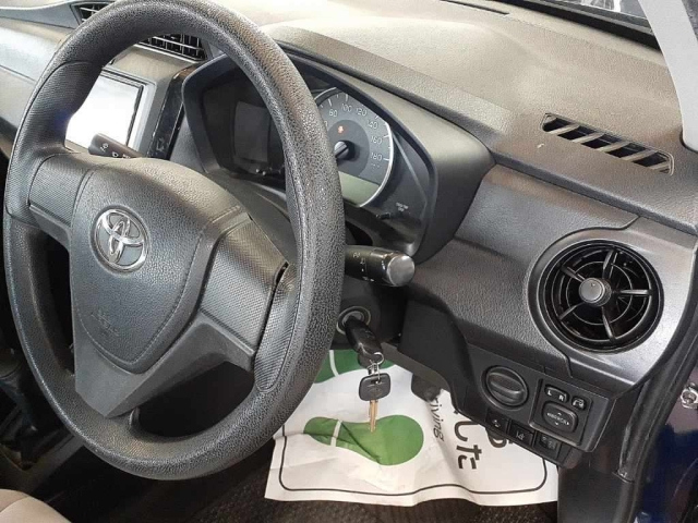 TOYOTA COROLLA AXIO 2015