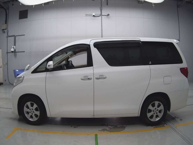TOYOTA ALPHARD 2010