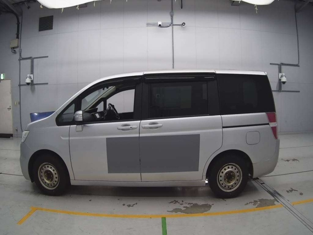 HONDA STEP WAGON 2014