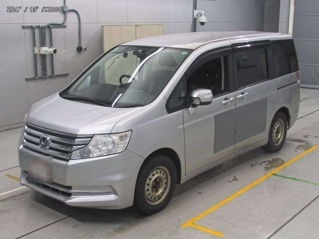 HONDA STEP WAGON 2014
