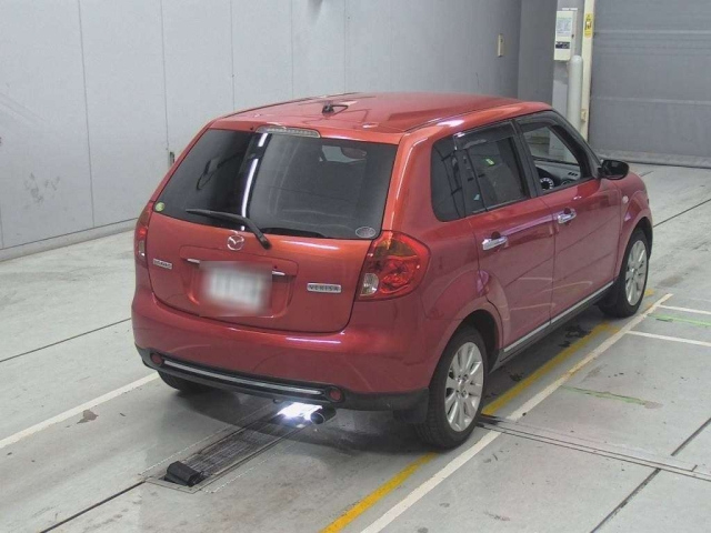MAZDA VERISA 2010